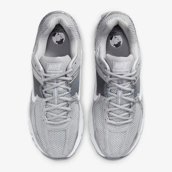 Nike Zoom Vomero 5 Wolf Grey/White 9.5 NWT IN BOX