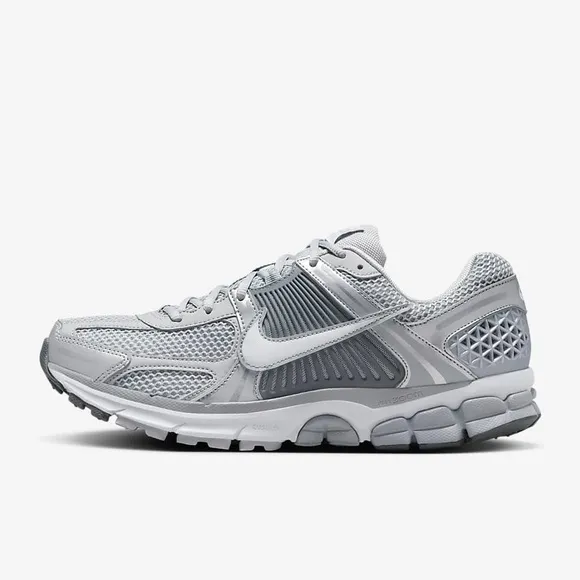 Nike Zoom Vomero 5 Wolf Grey/White 9.5 NWT IN BOX