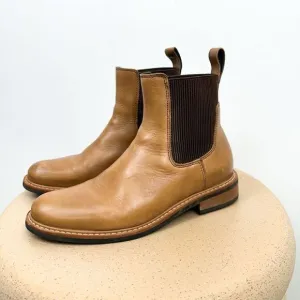 Nisolo Women’s Leather Carmen Chelsea Boot in Almond Brown