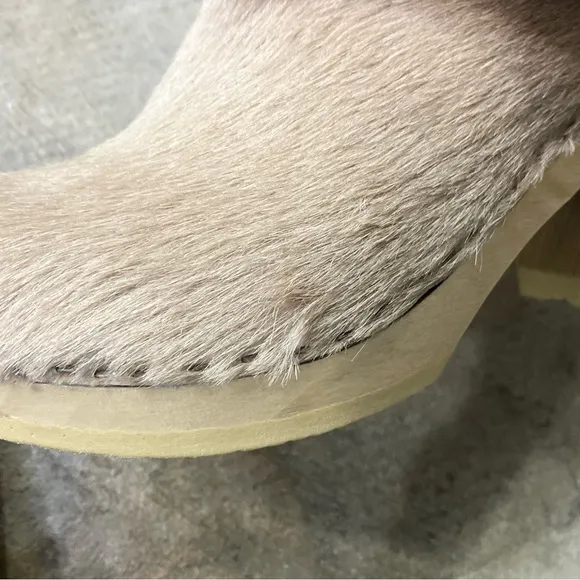 No 6 Old School Pony Hair Clogs