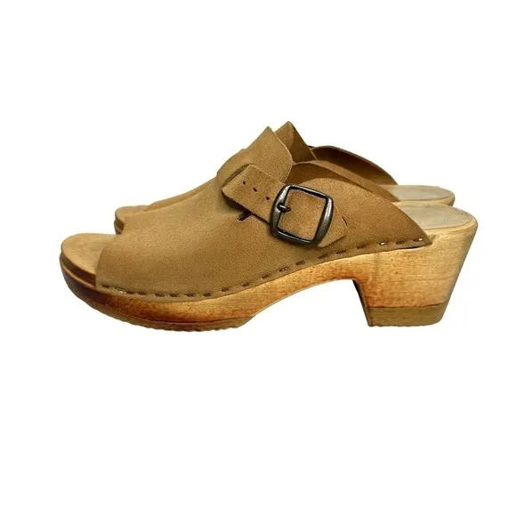 NO. 6 Womens Wooden Clog Sandals Open Toe Size 38 US 7.5 Tan Slip On Clogs