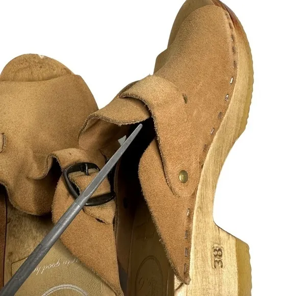 NO. 6 Womens Wooden Clog Sandals Open Toe Size 38 US 7.5 Tan Slip On Clogs
