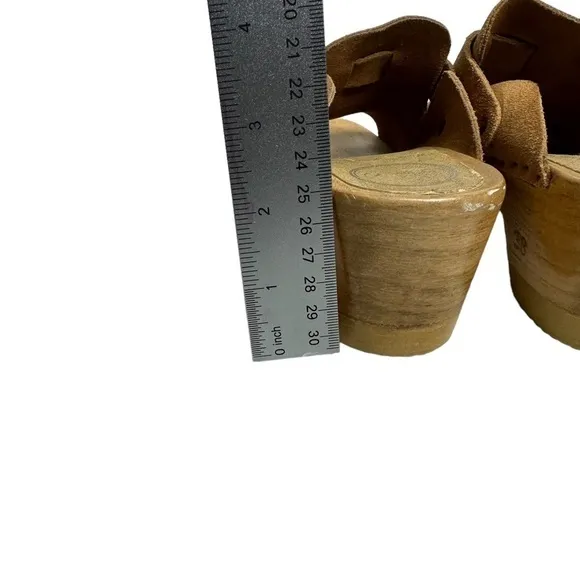 NO. 6 Womens Wooden Clog Sandals Open Toe Size 38 US 7.5 Tan Slip On Clogs