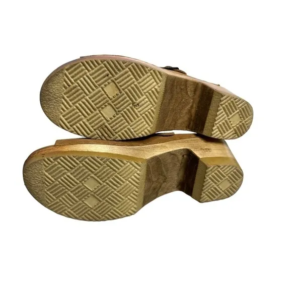NO. 6 Womens Wooden Clog Sandals Open Toe Size 38 US 7.5 Tan Slip On Clogs