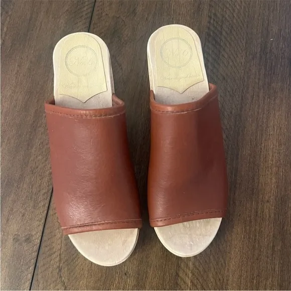 No.6 Daria Mid Heel Clogs sandals size 35 5