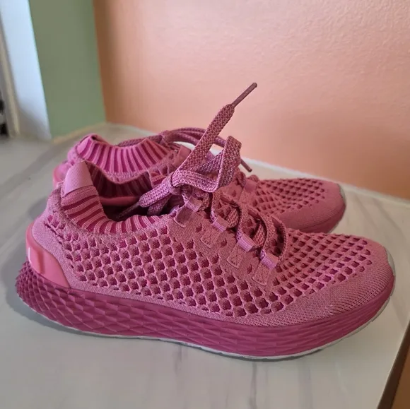 NOBULL 9.5 Knit Runners Pink Athletic Shoes Breathable Mesh Lightweight