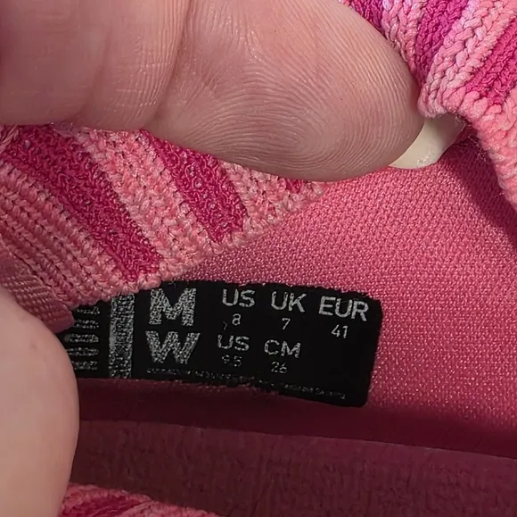 NOBULL 9.5 Knit Runners Pink Athletic Shoes Breathable Mesh Lightweight