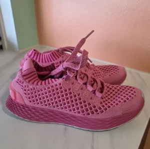 NOBULL 9.5 Knit Runners Pink Athletic Shoes Breathable Mesh Lightweight