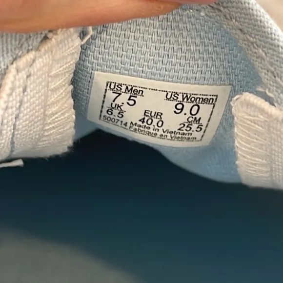 NW Box Vans Classic Slip-On in Cool Blue-Mens 7.5 / Women 9