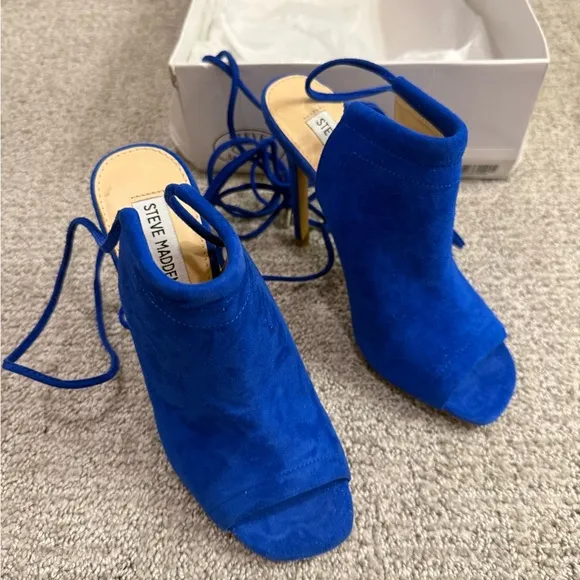 NWB Steve Madden 'Sophie' Blue Suede Ankle Wrap Lace-up Heels - Size: 6