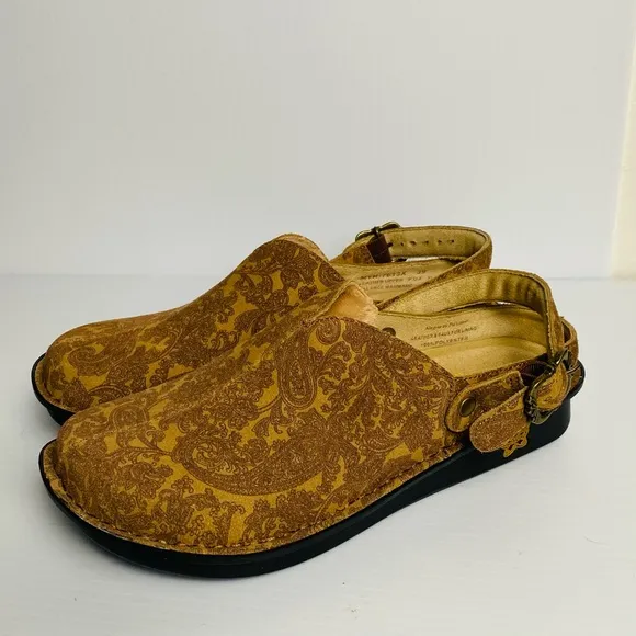 NWOB Alegria Leather Adjustable Backstrap Clogs Myrtle Peaceful Easy EU 39