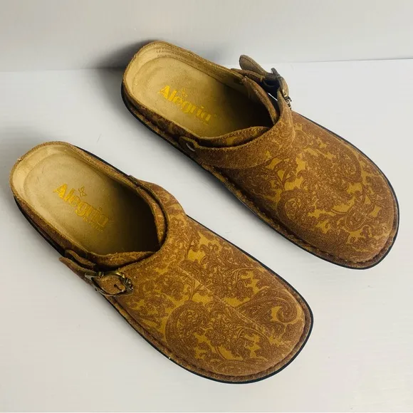 NWOB Alegria Leather Adjustable Backstrap Clogs Myrtle Peaceful Easy EU 39