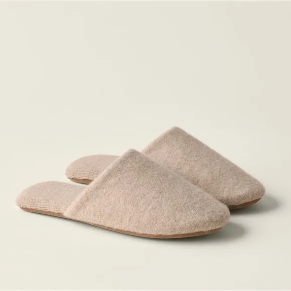 NWOB Garnet Hill Cozy Cashmere Slides Slippers in Oat Heather size M (8-9)