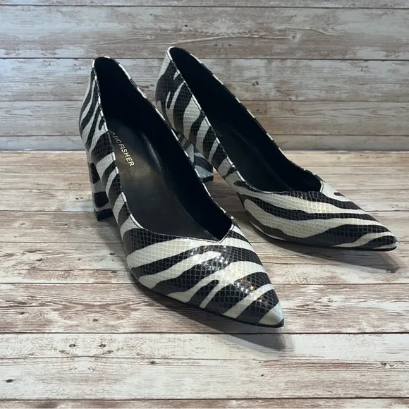 NWOB Marc Fisher MFCaitlin3 Size 10MZebra Print Reptile textured 3&quot; Pumps