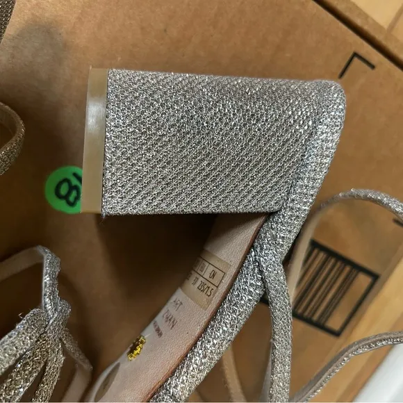 NWOB Stuart weitzman barelythere 75 block sandle poudre silver heels size 6.5B