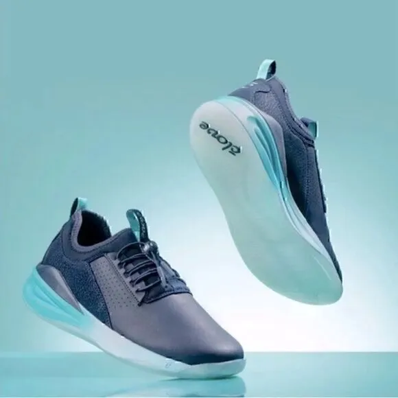 NWOB Clove Limited Edition Sneaker in Aqua Blue Size 9.5