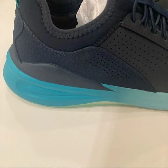 NWOB Clove Limited Edition Sneaker in Aqua Blue Size 9.5