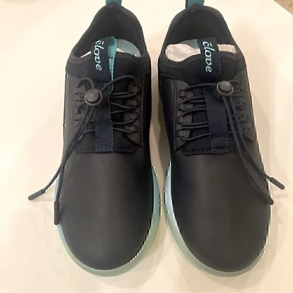 NWOB Clove Limited Edition Sneaker in Aqua Blue Size 9.5
