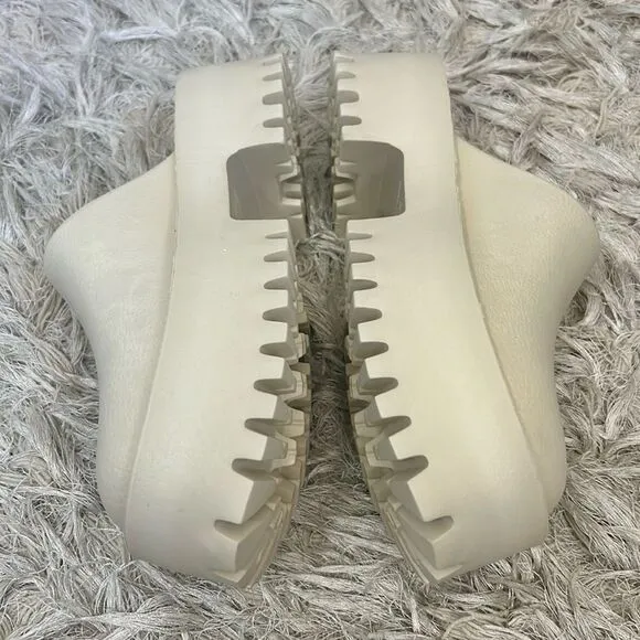 NWOB Jeffrey Campbell Clogge Rubber Platform Clogs in Sea Salt/Beige size 7