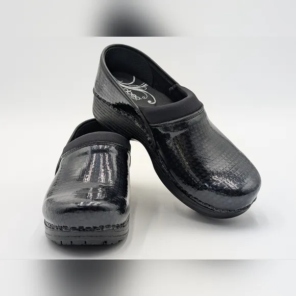 NWOT ABEO Biosystem Ellie Black Patent Leather Clogs Slip Resistant - Size 6.5 N