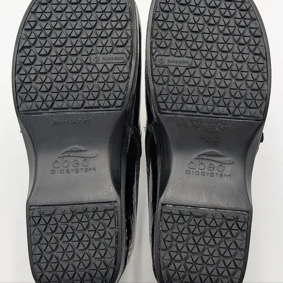 NWOT ABEO Biosystem Ellie Black Patent Leather Clogs Slip Resistant - Size 6.5 N
