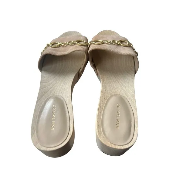 NWOT Ann Taylor Chain Leather Clog Slides in Dominican Sand Quiet Luxury Size 8