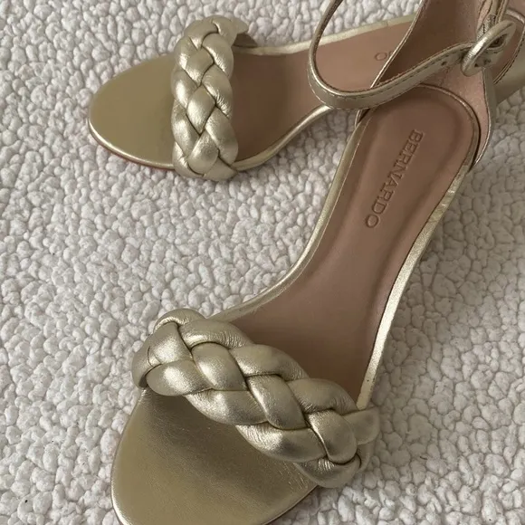 NWOT Bernardo Anthropologie Bethany Gold Braided Strap Block Heels