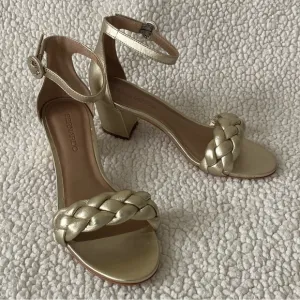 NWOT Bernardo Anthropologie Bethany Gold Braided Strap Block Heels