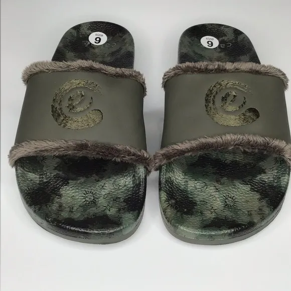 NWOT CALME by JOHNNY WAS Space Camo Slides.