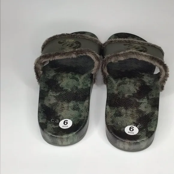 NWOT CALME by JOHNNY WAS Space Camo Slides.