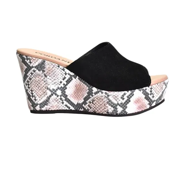 NWOT Cordani Helena Black Suede Platform Slides – Sz 8.5