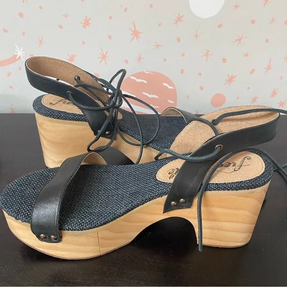 NWOT Free People Block Sandal Heels size 8