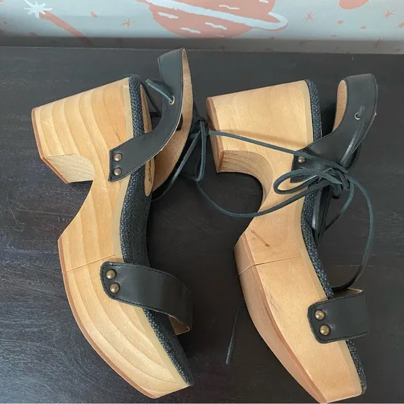 NWOT Free People Block Sandal Heels size 8