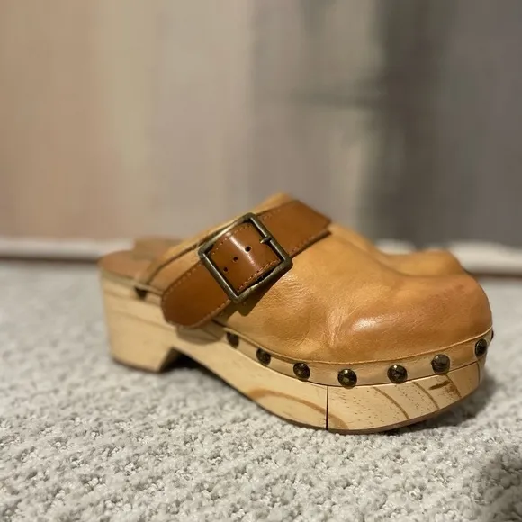 NWOT Free People Culver City Leather‎ Taupe Studded Clogs Sz 38/us8