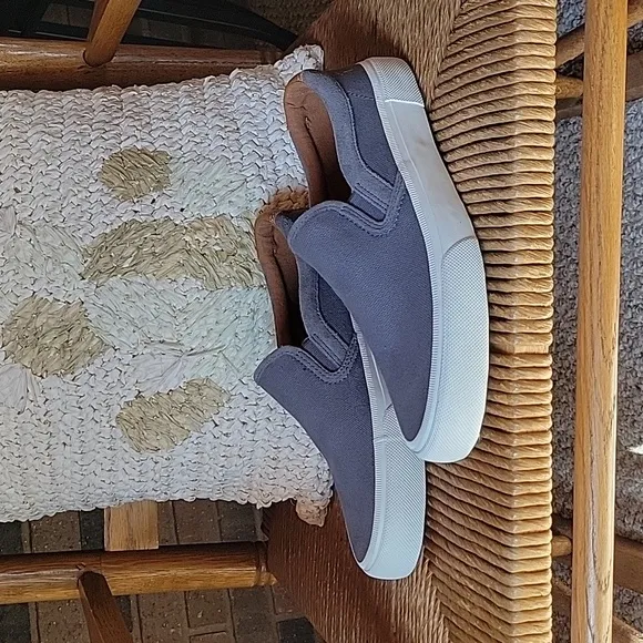 NWOT, Frye Ludlow, gray canvas slip on suede loafer, size 8