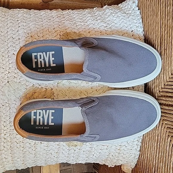 NWOT, Frye Ludlow, gray canvas slip on suede loafer, size 8
