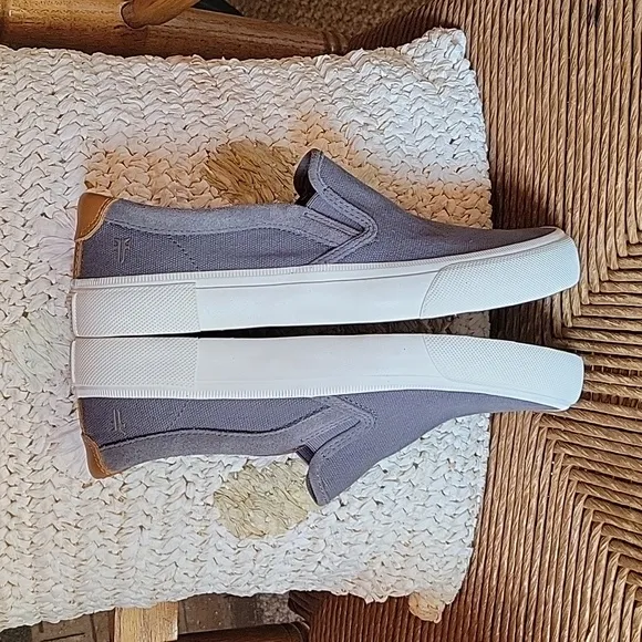 NWOT, Frye Ludlow, gray canvas slip on suede loafer, size 8