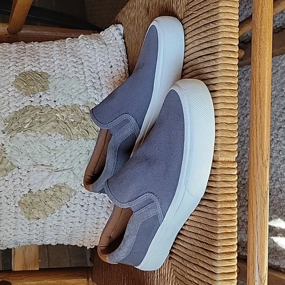 NWOT, Frye Ludlow, gray canvas slip on suede loafer, size 8