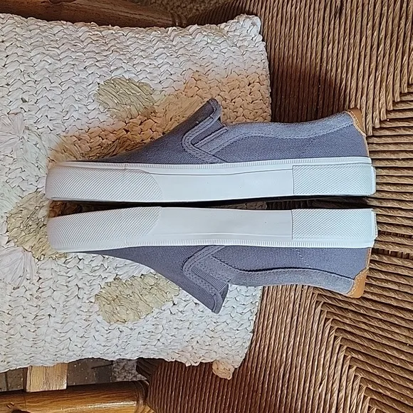 NWOT, Frye Ludlow, gray canvas slip on suede loafer, size 8