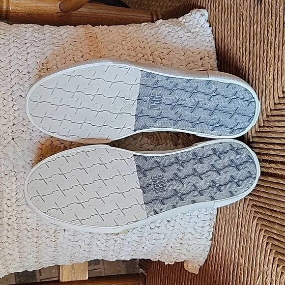 NWOT, Frye Ludlow, gray canvas slip on suede loafer, size 8