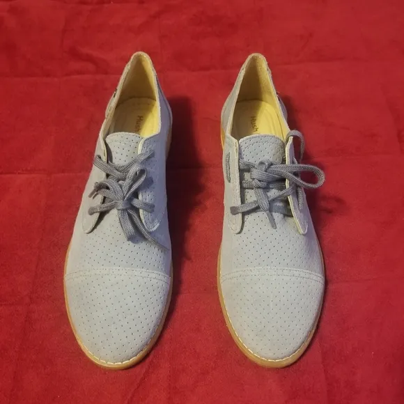 NWOT Hush Puppies Frost Gray Perforated Aiden Clever Suede Oxford