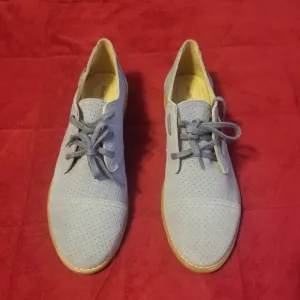 NWOT Hush Puppies Frost Gray Perforated Aiden Clever Suede Oxford