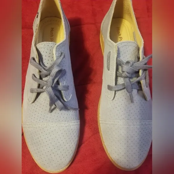 NWOT Hush Puppies Frost Gray Perforated Aiden Clever Suede Oxford