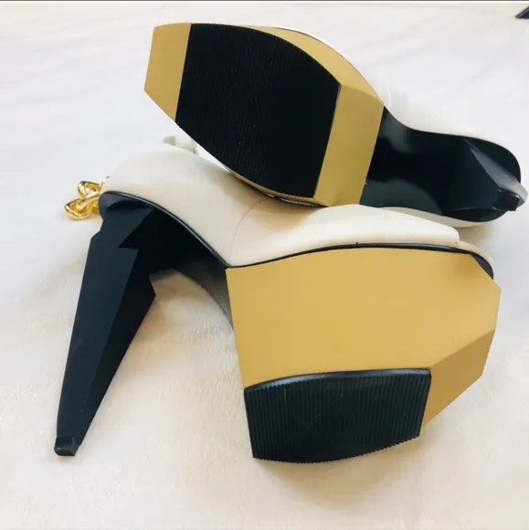 NWOT Privileged &quot;Mercer&quot; Platform Chain Heels