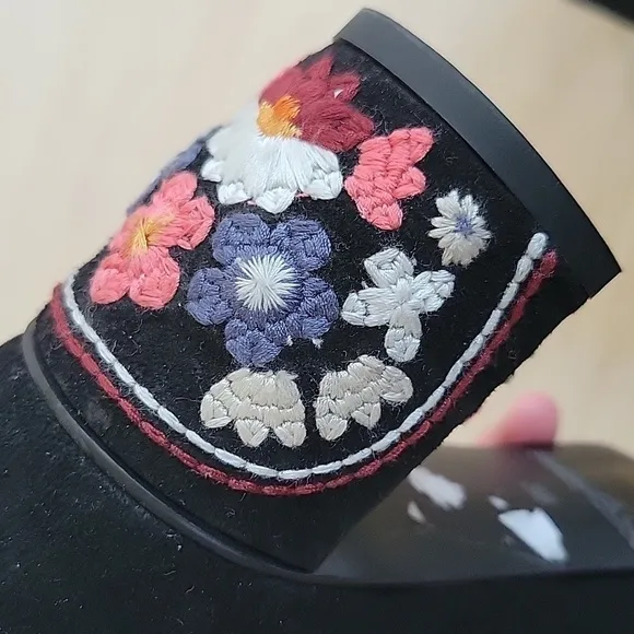 NWOT See by Chloe Black Suede Embroidered Block Heels