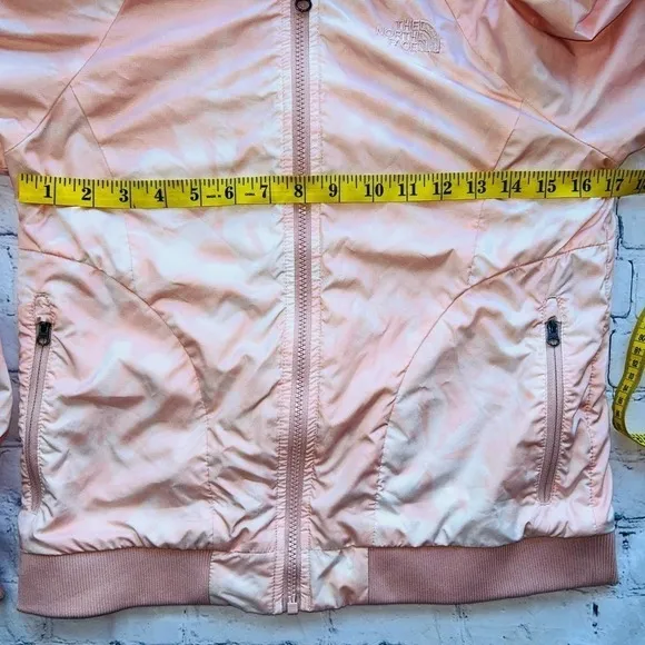 NWOT (Store Display) Girls Large North Face Flurry Wind Bomber Jacket