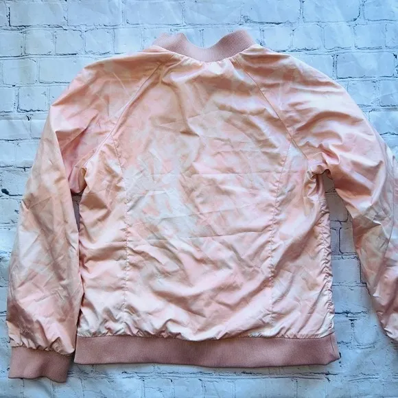 NWOT (Store Display) Girls Large North Face Flurry Wind Bomber Jacket