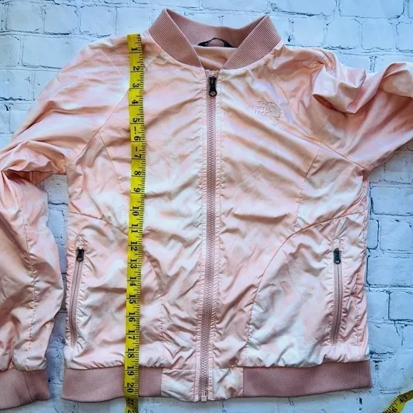 NWOT (Store Display) Girls Large North Face Flurry Wind Bomber Jacket