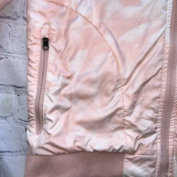 NWOT (Store Display) Girls Large North Face Flurry Wind Bomber Jacket