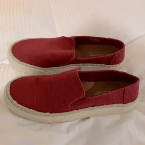 NWOT Toms Canvas Slip on Size 9.5